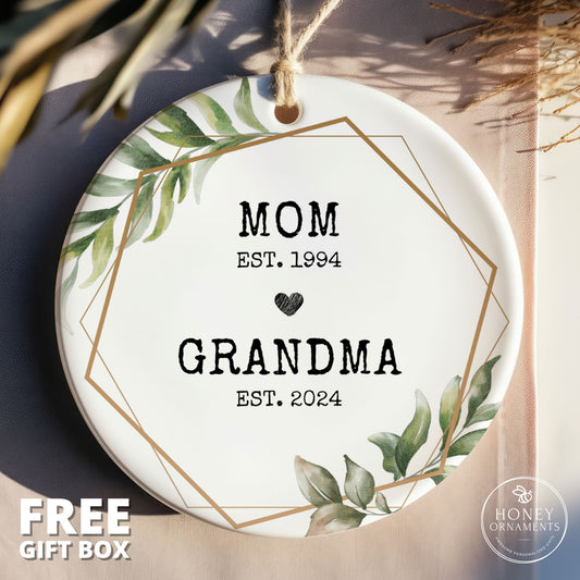 Promoted to Grandma Ornament, Baby Announcement Gift, New Grandma Gift, Gift for Grandma, First Time Grandma, Pregnancy Reveal, Personalized