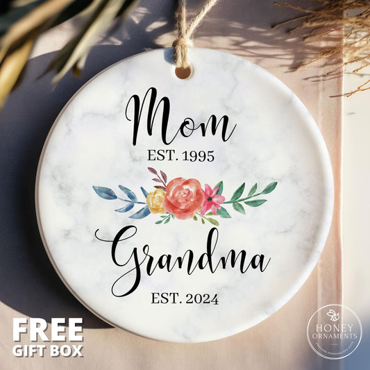 Personalized New Grandma Gift Ornament - Custom Mom and Grandma Est. 2026 - Baby Announcement Keepsake - Pregnancy Reveal Gift for Grandma