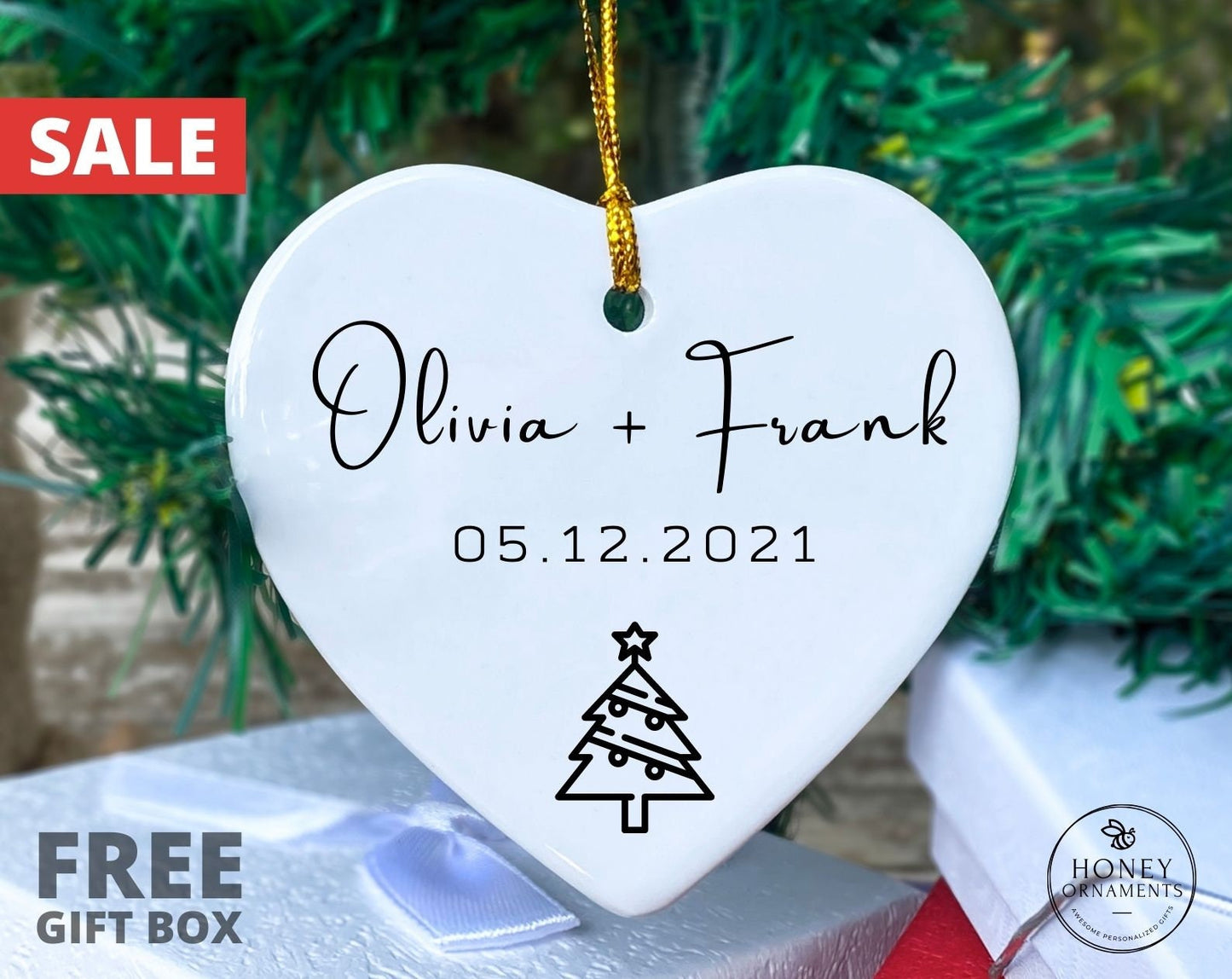 Newly Married Gift, Personalized Couple Names and Year Date Ornament, First Christmas Married Ornament, Christmas Gift, Custom Couples Gift