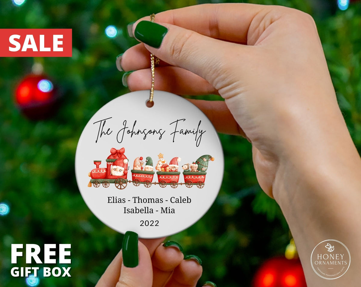 Family Christmas Ornament with Names, Personalized 2026 Family Tree Christmas Ornament, Custom Christmas Gift, Family Keepsake Ornament