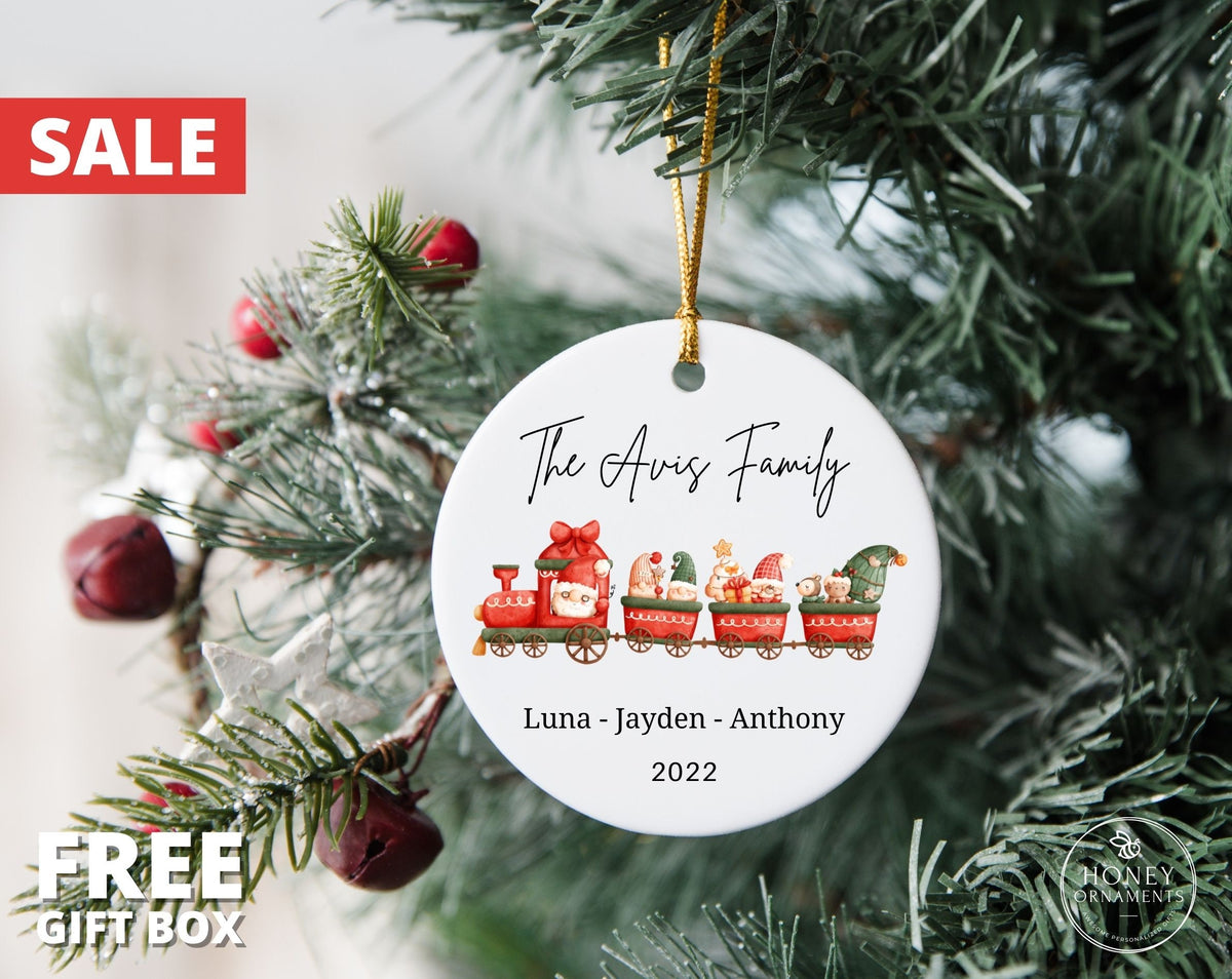 Family Christmas Ornament with Names, Personalized 2026 Family Tree Christmas Ornament, Custom Christmas Gift, Family Keepsake Ornament